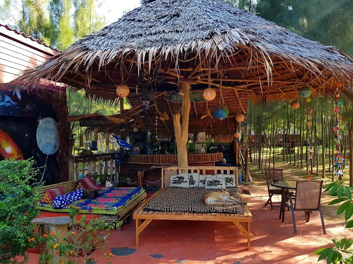 Slacklines Hostel Ko Lanta Thailandia